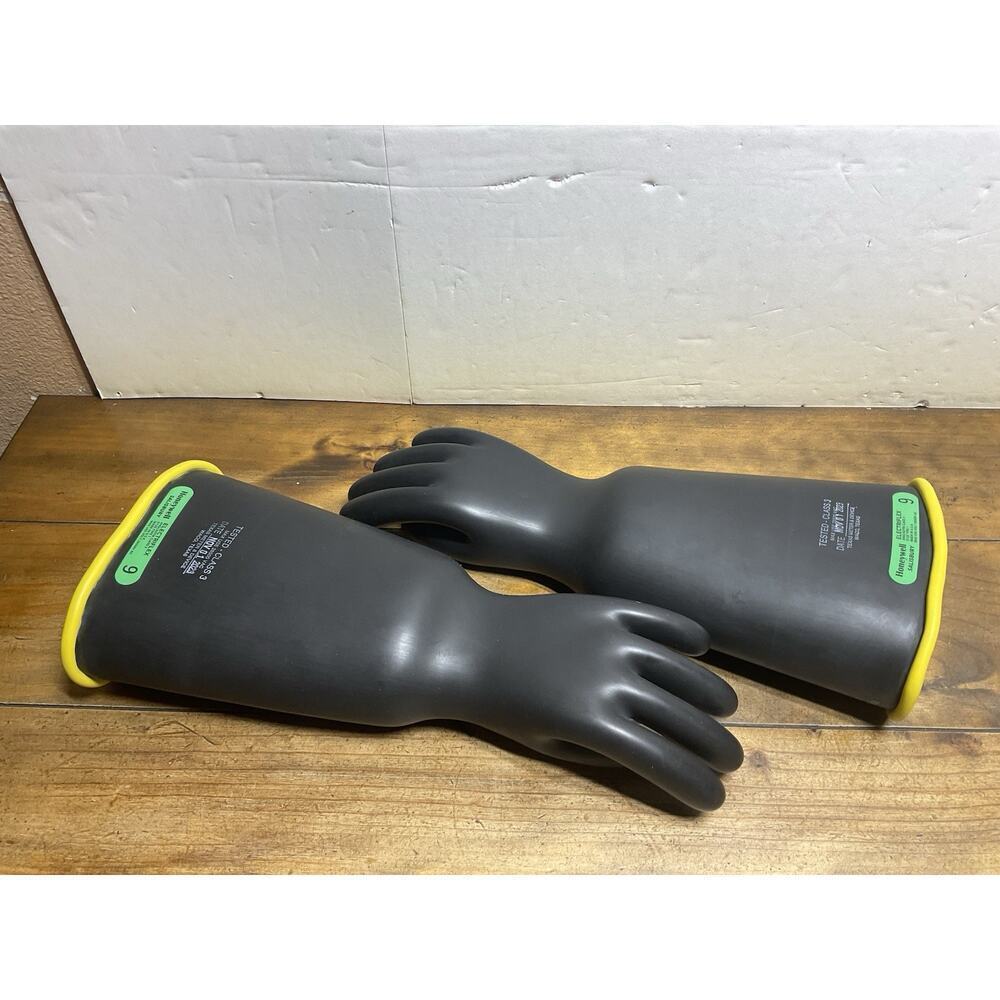 Honeywell Salisbury D120 Type 1 Class 3 ELECTRIFLEX Gloves Size 9 Hot Hands